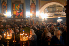 Рождественское ночное богослужение. Увеличить изображение. Размер файла: 187,85 Kb [800X536]