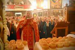 Богослужения в праздник Светлого Христова Воскресения. Увеличить изображение. Размер файла: 213,2 Kb [800X536]