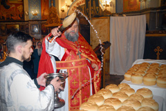 Богослужения в праздник Светлого Христова Воскресения. Увеличить изображение. Размер файла: 240,24 Kb [800X536]