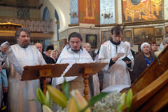 Поздняя праздничная литургия. Увеличить изображение. Размер файла: 125,43 Kb [800X536]