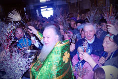 Богослужения Вербного воскресенья. Увеличить изображение. Размер файла: 171,63 Kb [800X536]