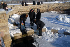 Боровецкий родник в день праздника Крещения Господня. Увеличить изображение. Размер файла: 154,28 Kb [800X536]