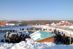 Боровецкий родник в день праздника Крещения Господня. Увеличить изображение. Размер файла: 120,47 Kb [800X536]
