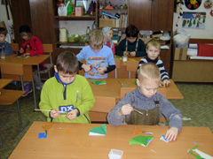 Детская воскресная школа готовиться к встрече Рождества.Увеличить изображение. Размер файла: 224,66 Kb [800X600]