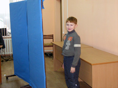 Детская воскресная школа готовиться к встрече Рождества.Увеличить изображение. Размер файла: 176,18 Kb [800X600]