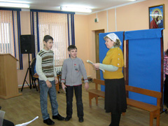 Детская воскресная школа готовиться к встрече Рождества.Увеличить изображение. Размер файла: 207,36 Kb [800X600]