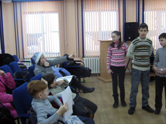 Детская воскресная школа готовиться к встрече Рождества.Увеличить изображение. Размер файла: 202,75 Kb [800X600]