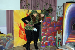 Выступление театральной студии "12". Увеличить изображение. Размер файла: 424,13 Kb [800X533]