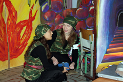 Выступление театральной студии "12". Увеличить изображение. Размер файла: 451,99 Kb [800X533]