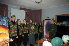 Выступление театральной студии "12". Увеличить изображение. Размер файла: 391,66 Kb [800X533]