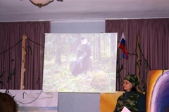 Выступление театральной студии "12". Увеличить изображение. Размер файла: 386,28 Kb [800X533]