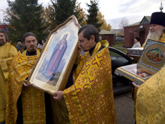 Мощи св. Киприана и Иустинии и мученицы Варвары в Свято-Вознесенском соборе. Увеличить изображение. Размер файла: 538,19 Kb [800X600]