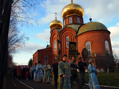 Богослужения в день Казанской иконы Божией Матери. Увеличить изображение. Размер файла: 268,64 Kb [800X600]