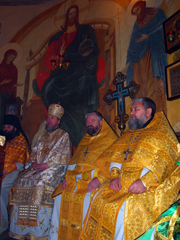 Визит Владыки в Закамское благочиние. Увеличить изображение. Размер файла:282,55 Kb [600X800]