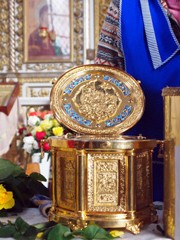 Мощи св. Матроны в Елабуге. Увеличить изображение. Размер файла: 566,61 Kb [600X800]