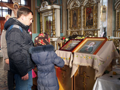 Мощи св. Матроны в Елабуге. Увеличить изображение. Размер файла: 499,04 Kb [800X600]