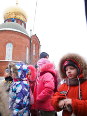 Дети детского сада посетили храм. Увеличить изображение. Размер файла: 386,76 Kb [600X800]