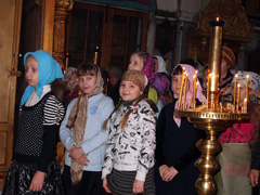 Причастие детей воскресной школы. Увеличить изображение. Размер файла: 491,96 Kb [800X600]