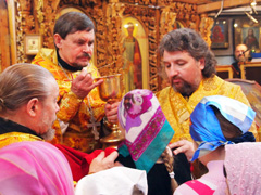 Причастие детей воскресной школы. Увеличить изображение. Размер файла:539,51 Kb [800X600]