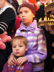 Причастие детей воскресной школы. Увеличить изображение. Размер файла:508,19 Kb [600X800]