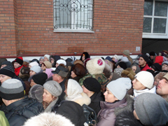 Молодежь города приложилась к Поясу Пресвятой Богородицы в Самаре. Увеличить изображение: 233,59 Kb [800X600]