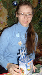 Раздача новогодних подарков детям. Увеличить изображение. Размер файла:368,2 Kb [450X800]