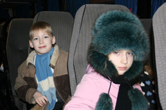 Рождественская елка для детей из малообеспеченных и многодетных семей. Увеличить изображение. Размер файла:72,57 Kb [604X402]