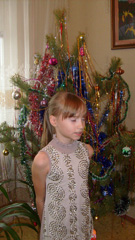 Раздача новогодних подарков детям. Увеличить изображение. Размер файла:447,36 Kb [450X800]