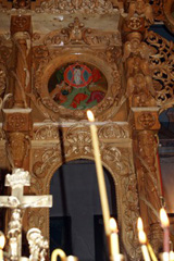 Установка новых икон на иконостас. Увеличить изображение. Размер файла:983,53 Kb [800X1195]