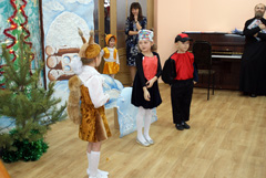 Детский рождественский утренник в соборе. Увеличить изображение. Размер файла: 489,36 Kb [800X536]