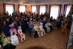 Детский рождественский утренник в соборе. Увеличить изображение. Размер файла: 504,36 Kb [800X536]