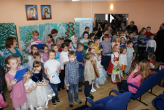 Детский рождественский утренник в соборе. Увеличить изображение. Размер файла: 516,31 Kb [800X536]