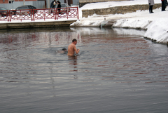 Боровецкий родник в праздник Крещения Господня. Увеличить изображение. Размер файла: 835,87 Kb [1200X803]