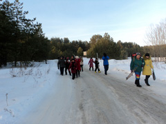 Поход на лыжную базу. Увеличить изображение. Размер файла: 391,41 Kb [800X600]