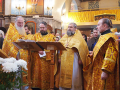 Новогодний молебен в Свято-Вознесенском храме. Увеличить изображение. Размер файла: 592,55 Kb [800X600]