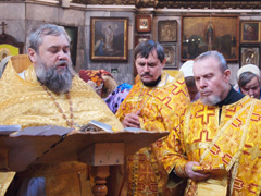 Новогодний молебен в Свято-Вознесенском храме. Увеличить изображение. Размер файла: 580,76 Kb [800X600]