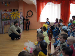 Посещение детдома. Увеличить изображение. Размер файла: 800,91 Kb [1200X900]