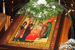 Архиерейское богослужение в Свято-Вознесенском соборе. Увеличить изображение. Размер файла: 989,71 Kb [1200X800]