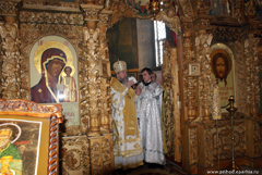 Архиерейское богослужение в Свято-Вознесенском соборе. Увеличить изображение. Размер файла: 1205,46 Kb [1200X803]