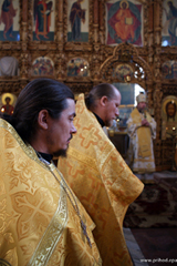 Архиерейское богослужение в Свято-Вознесенском соборе. Увеличить изображение. Размер файла: 447,8 Kb [1200X1793]