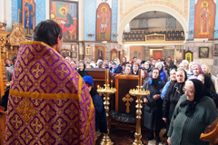 Праздничные богослужения в день памяти 400-летия преставления святителя Ермогена. Увеличить изображение. Размер файла: 1041,12 Kb [1200X800]