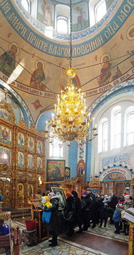 Икона Матроны Московской с частицей ее мощей в Свято-Вознесенском соборе. Размер файла: 866,47 Kb [631X1200]