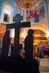 Богослужение Страстям Христовым в Свято-Вознесенском соборе. Увеличить изображение. Размер файла: 653,87 Kb [800X1200]