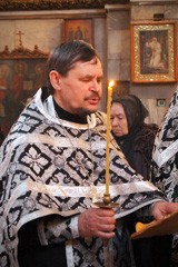 Богослужение Страстям Христовым в Свято-Вознесенском соборе. Увеличить изображение. Размер файла: 626,2 Kb [800X1200]