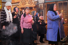 Богослужение Страстям Христовым в Свято-Вознесенском соборе. Увеличить изображение. Размер файла: 547,95 Kb [1200X798]