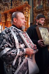 Чин прощения в Свято-Вознесенском Архиерейском подворье. Увеличить изображение. Размер файла:  683,56 Kb [800X1200]